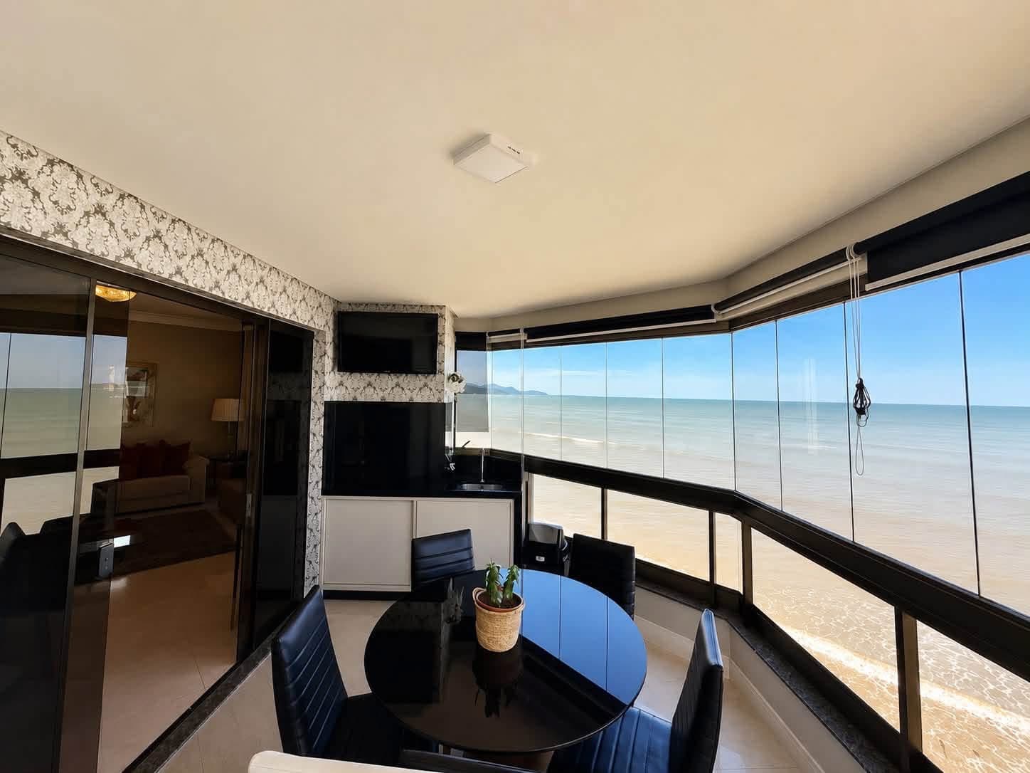 Foto do imóvel Apartamento em Meia Praia - Itapema SC